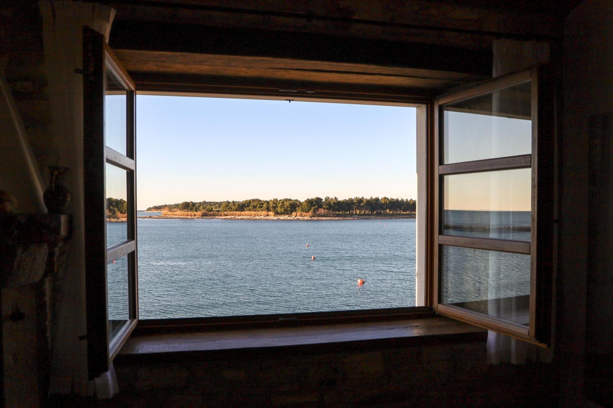 City Center Coastal Escape - Apartments With Sea View Or Cozy Room Novigrad Istria エクステリア 写真