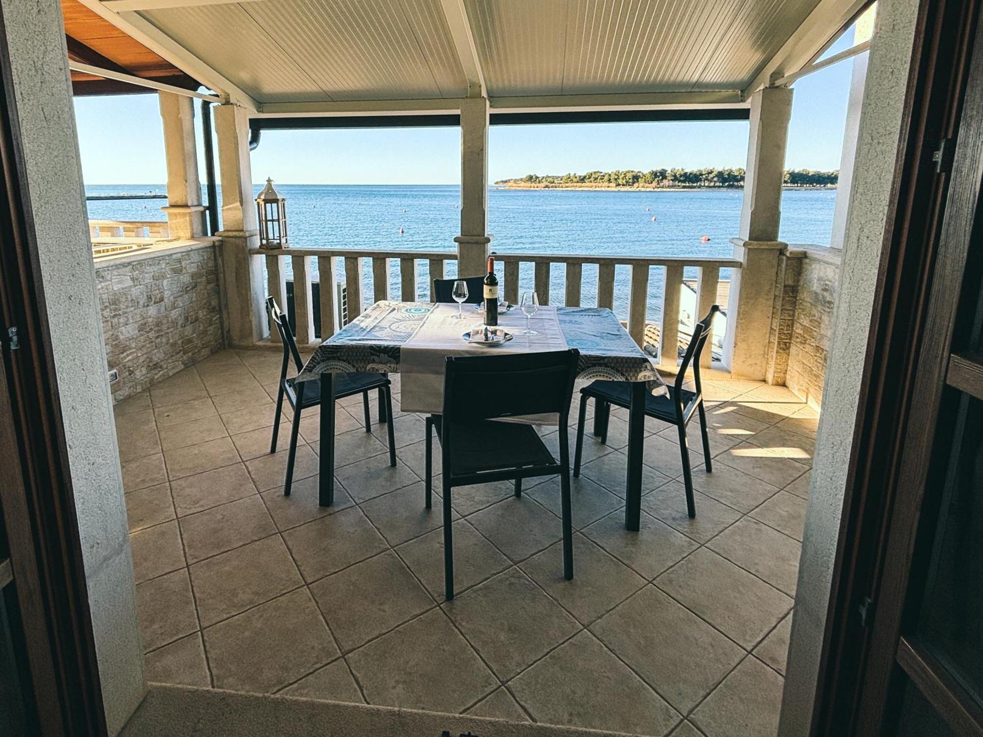 City Center Coastal Escape - Apartments With Sea View Or Cozy Room Novigrad Istria エクステリア 写真