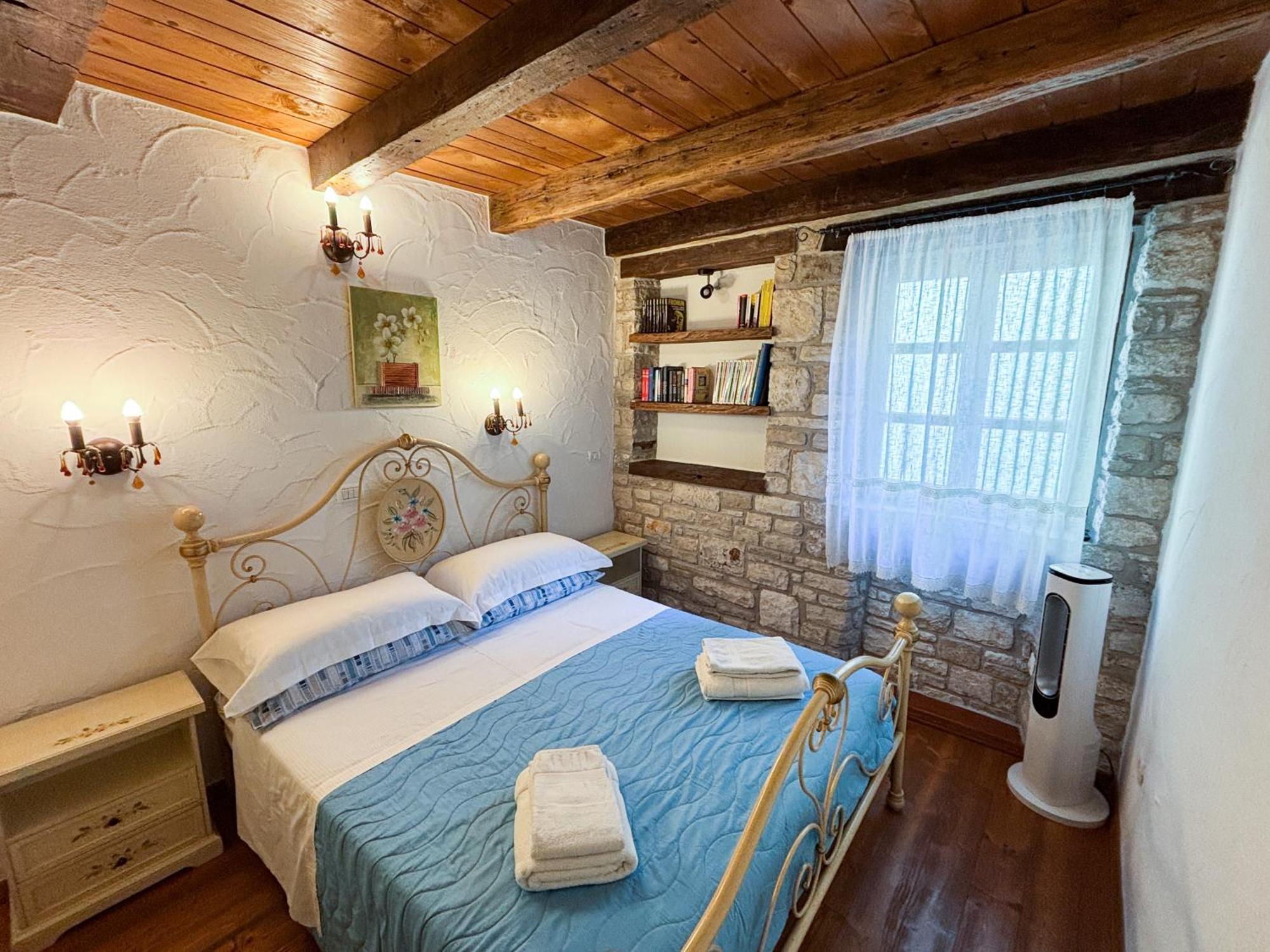 City Center Coastal Escape - Apartments With Sea View Or Cozy Room Novigrad Istria エクステリア 写真