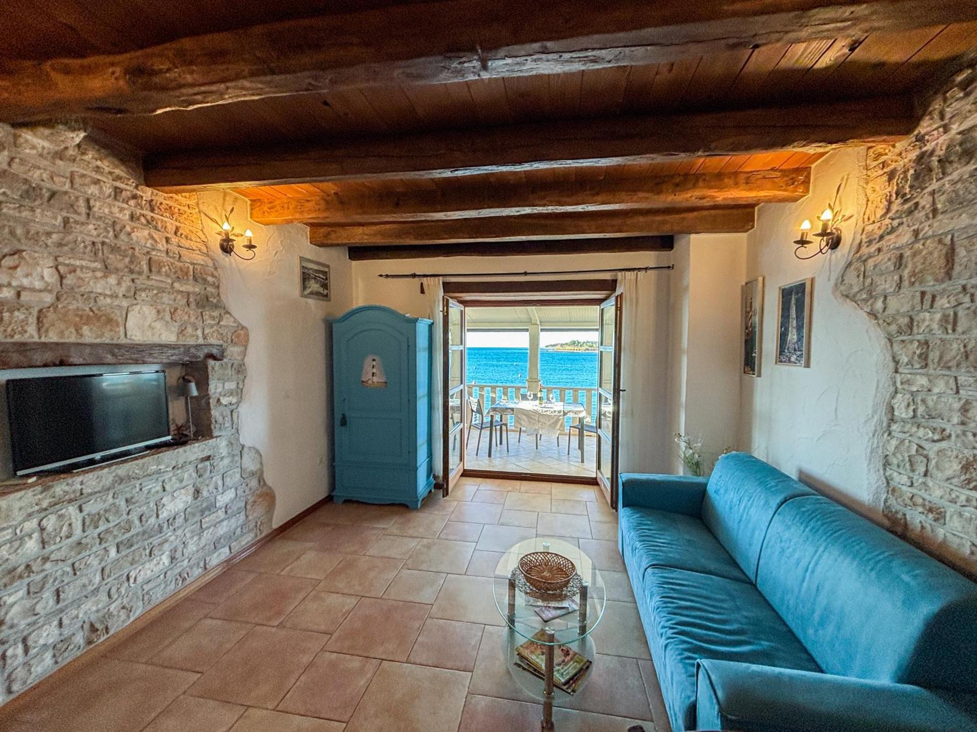 City Center Coastal Escape - Apartments With Sea View Or Cozy Room Novigrad Istria エクステリア 写真